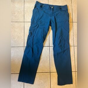Women’s Patagonia Pants Size 6 - BLUE